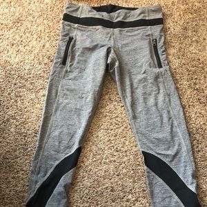 Lululemon 7/8 leggings grey & black mesh